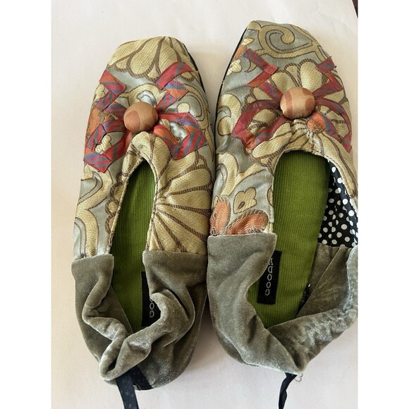 Goody Goody Bon Bons Women's Velvet Slippers Applique Embellished Green Large - Picture 1 of 5